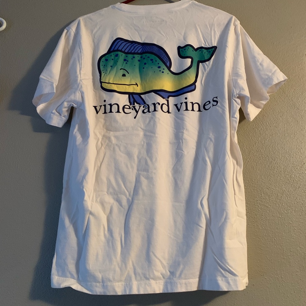 Vineyard Vine T-shirt